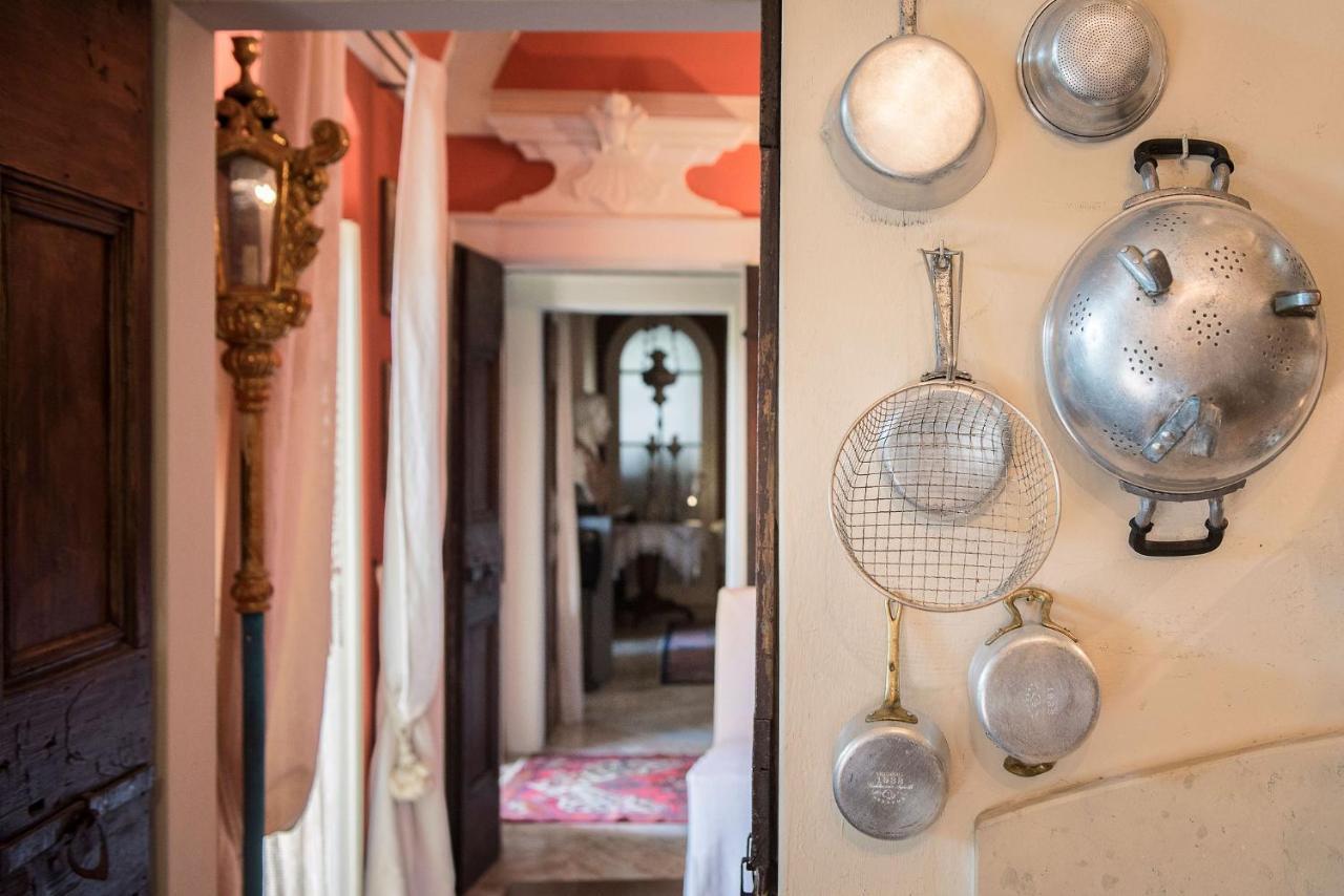 B&B Alla Mezza Luna Lonato Bagian luar foto
