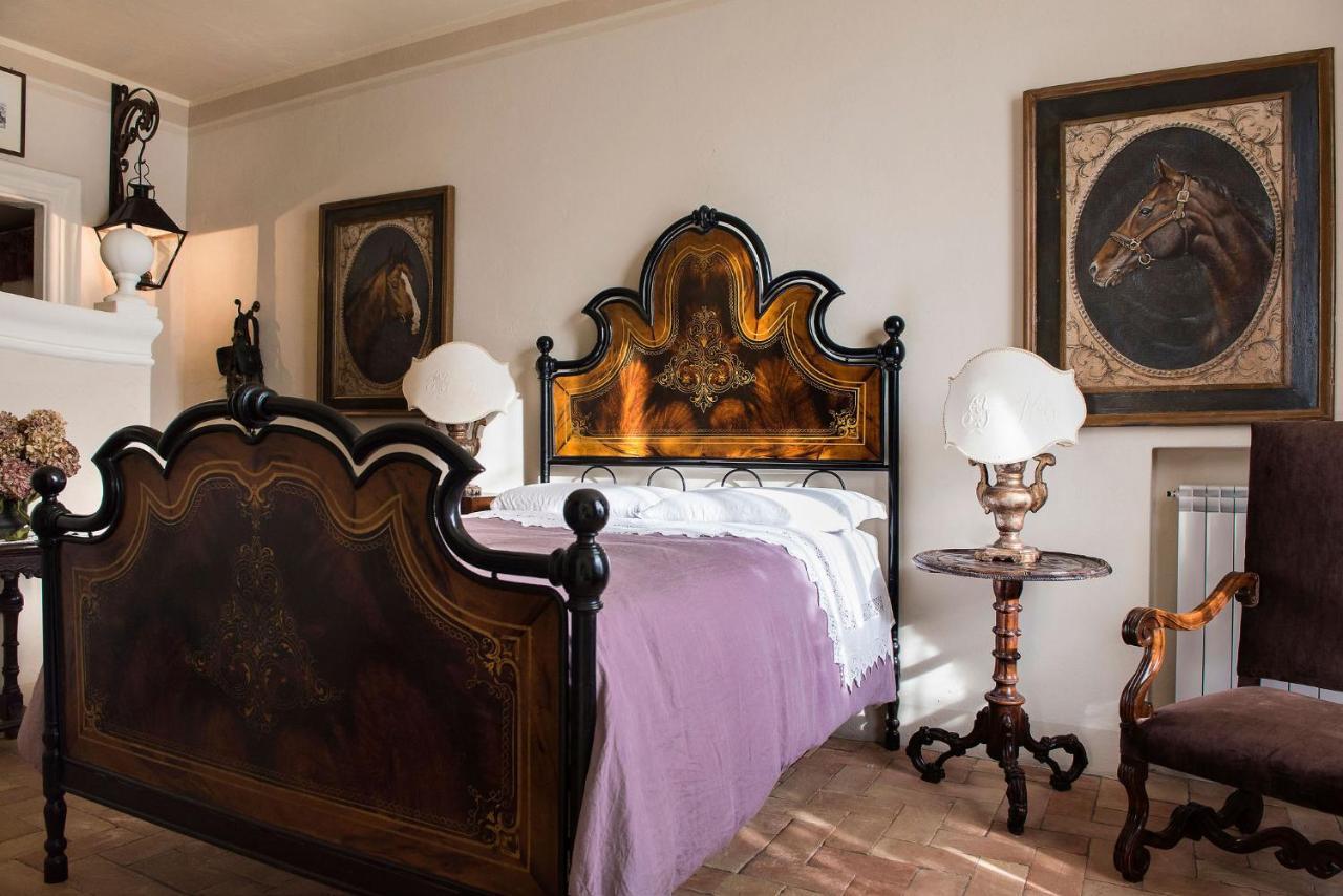 B&B Alla Mezza Luna Lonato Bagian luar foto